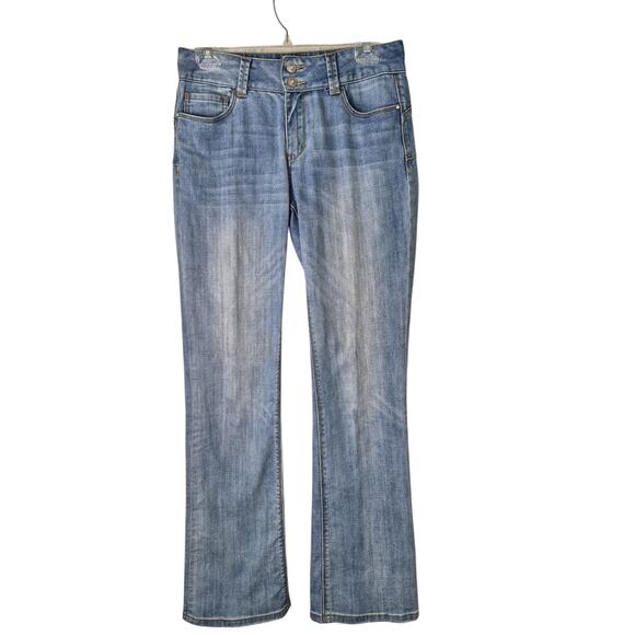 Boston Proper Jeans Womens Size 6 Boot Cut Distressed Denim Light Wash High Rise - Picture 1 of 11